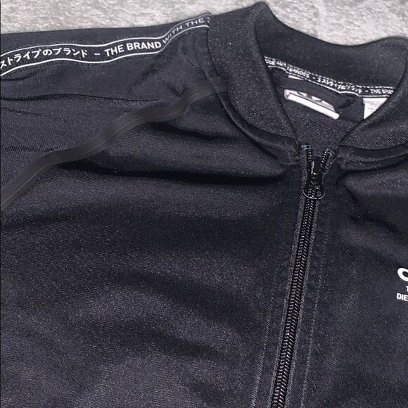 Adidas jacket size 10-11 youth - Picture 10 of 12